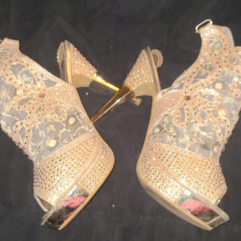 Shoes - Picture 3 of 3
